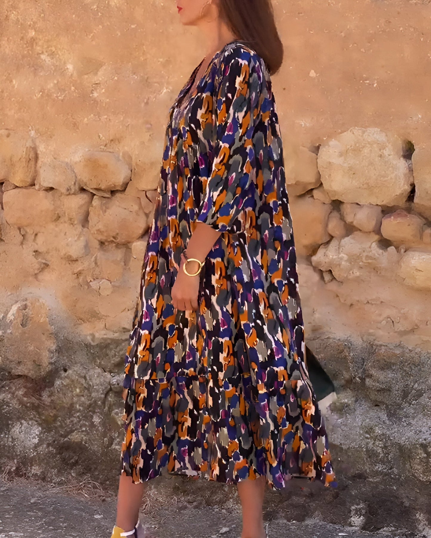 Maas & Mode® | V-hals jurk met retroprint