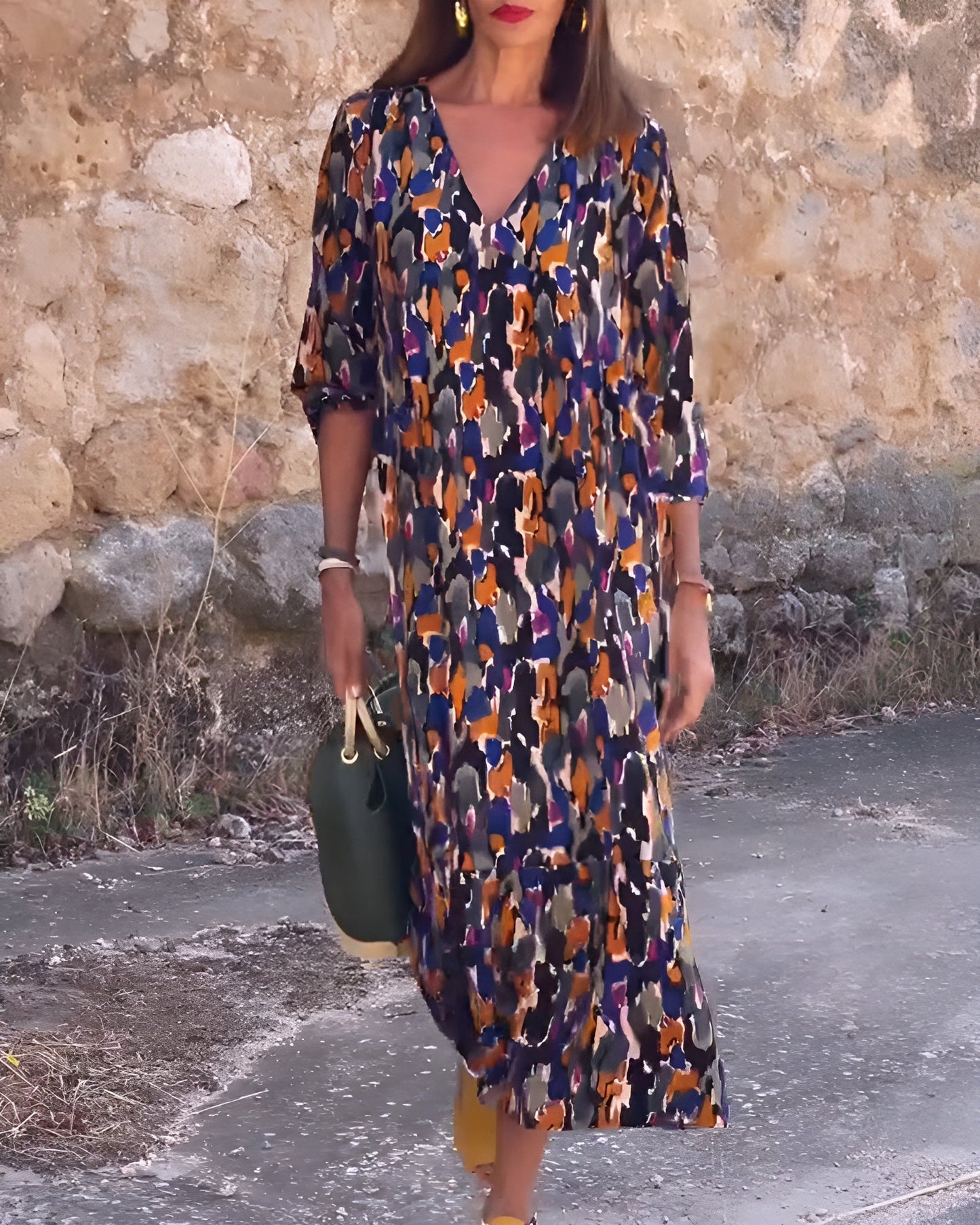 Maas & Mode® | V-hals jurk met retroprint