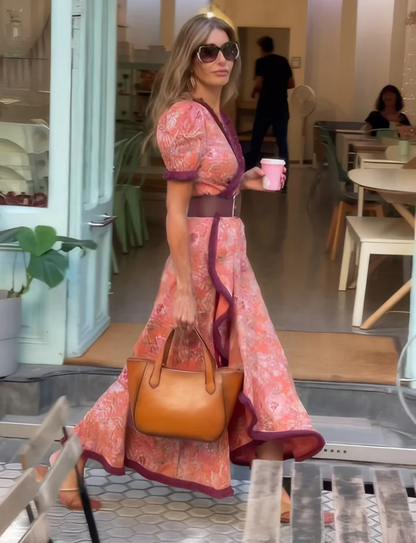 Maas & Mode® | Elegante Roze Maxi Dress met Korte Mouwen