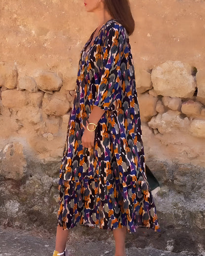Maas & Mode® | V-hals jurk met retroprint