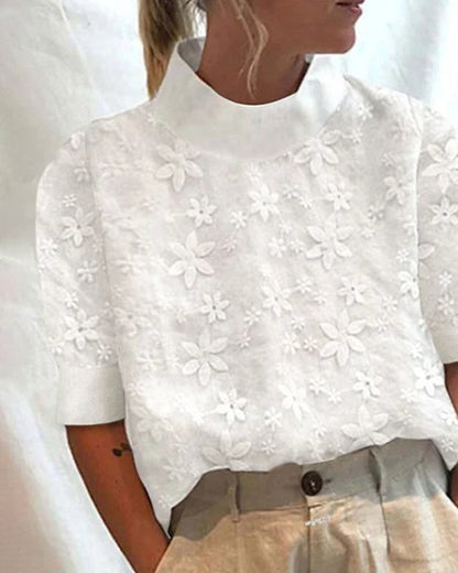 Maas & Mode® | Blouse met geborduurde effen staande kraag