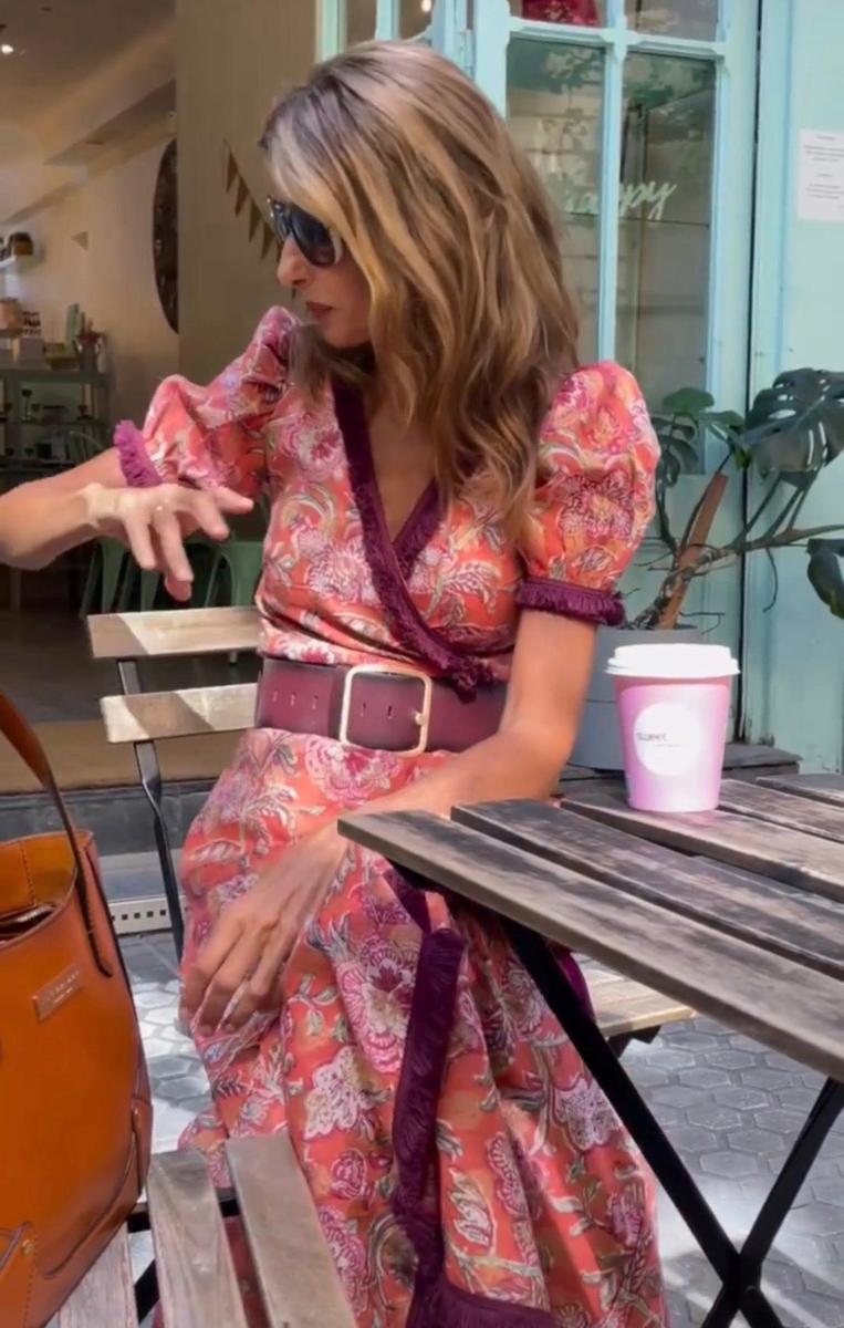 Maas & Mode® | Elegante Roze Maxi Dress met Korte Mouwen