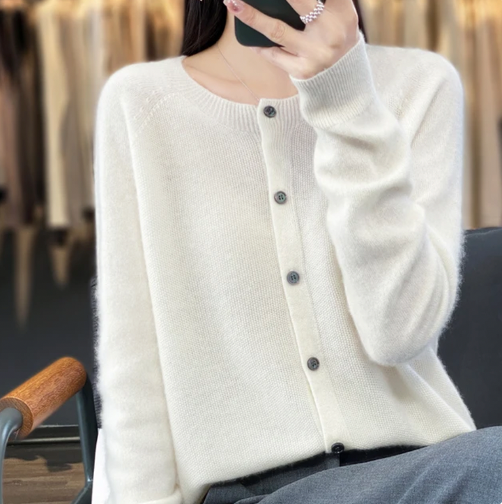 Maas & Mode | Elegante Knoopjes Cardigan