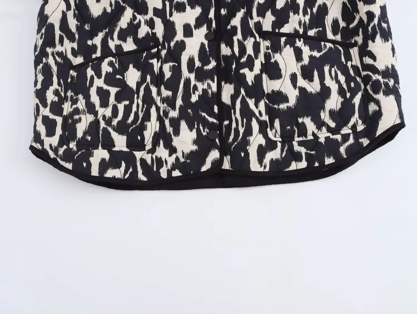 Maas & Mode® | Modieuze Bedrukte Herfst Jas