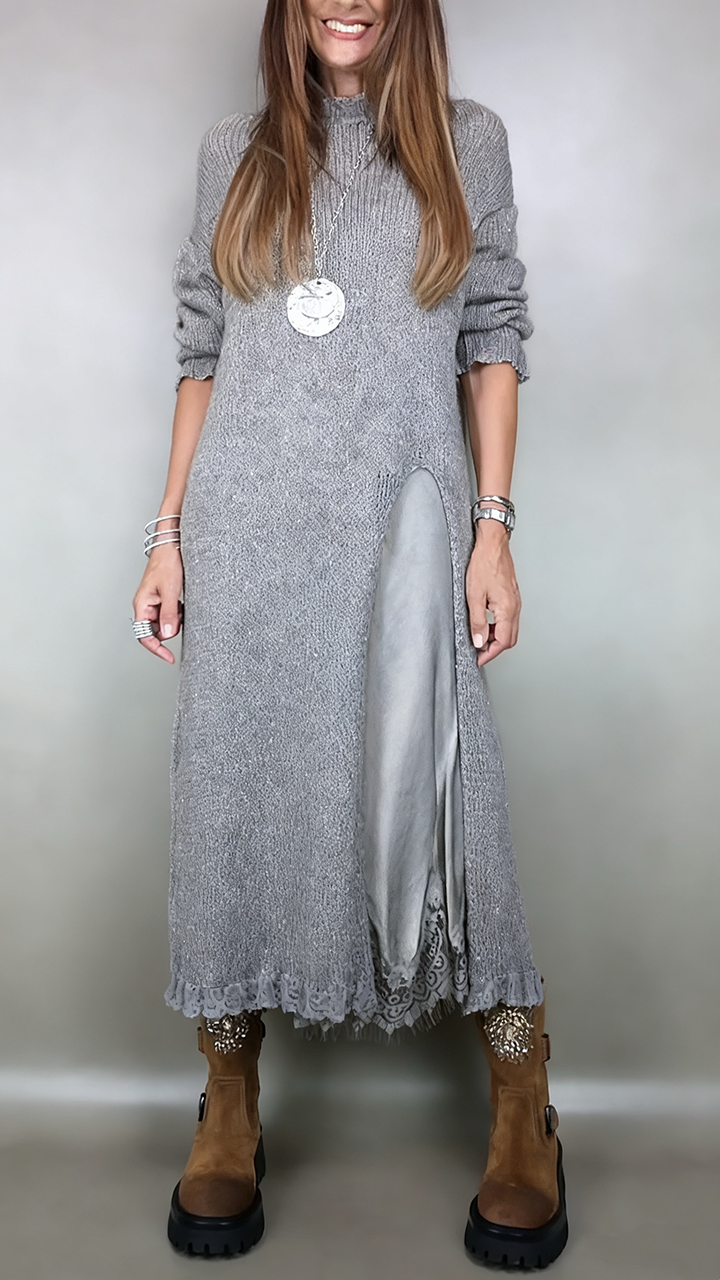 Maas & Mode® | Complete stijlvolle outfit  (Lange trui + jurk)