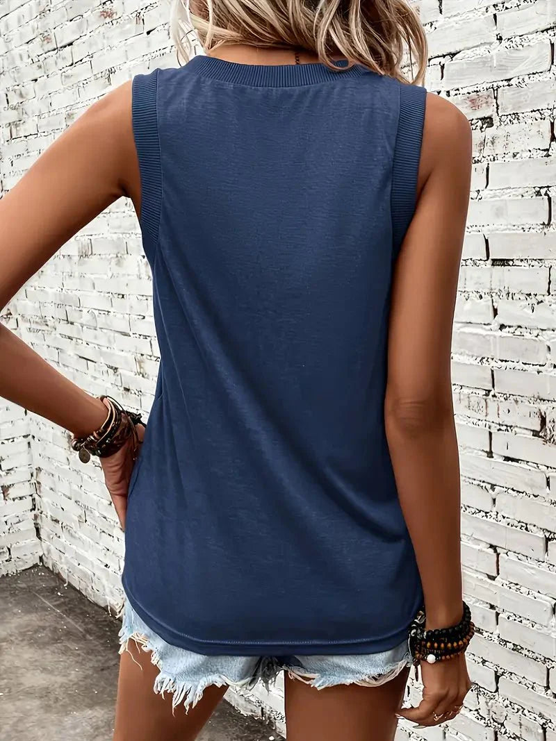 Maas & Mode® | Lenora™  Casual T-shirt met sweetheart halslijn